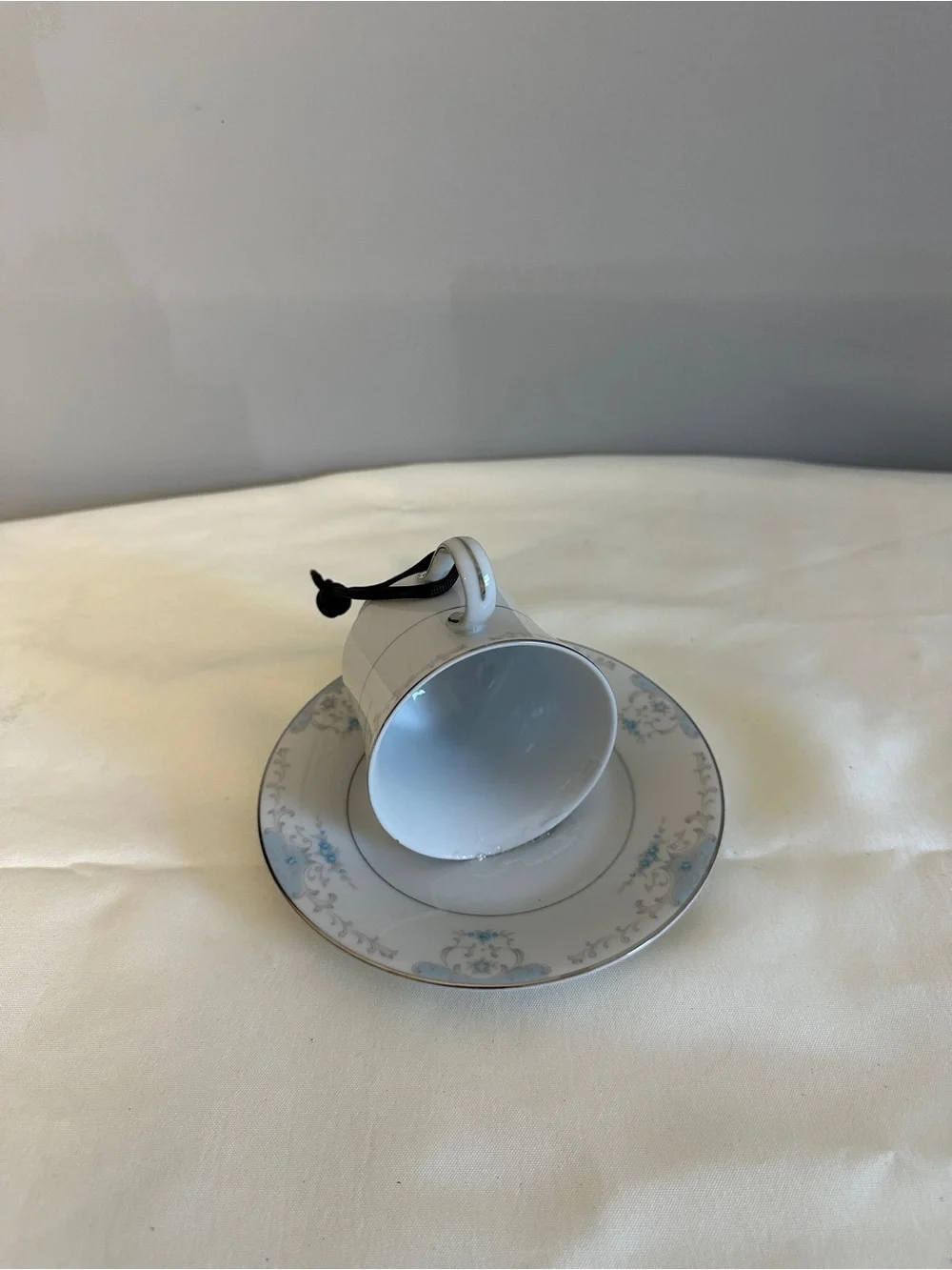 China Tea Cup And Saucer Hanging Bird Feeder with Paracord